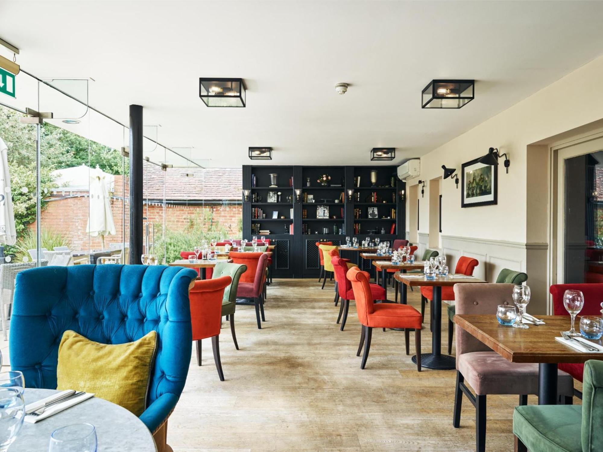 The Talbot Inn Woking Exteriör bild