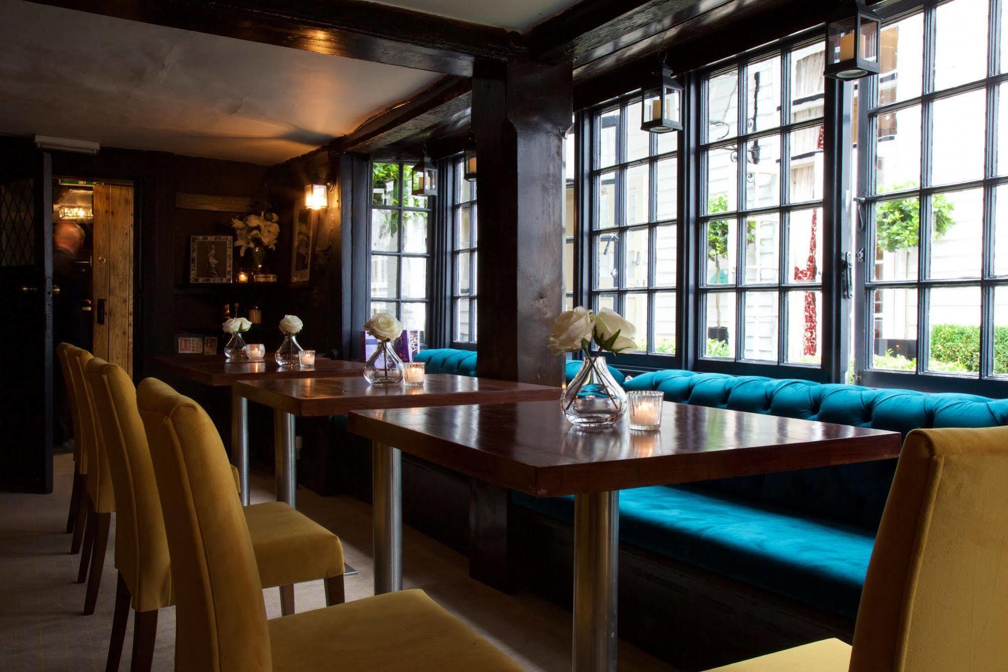 The Talbot Inn Woking Exteriör bild
